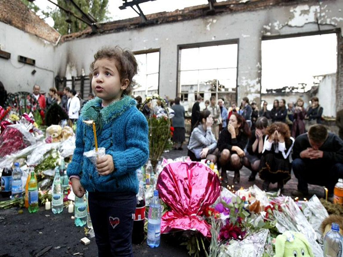 Терроризм детям в детском. Теракт в Беслане 1 сентября.